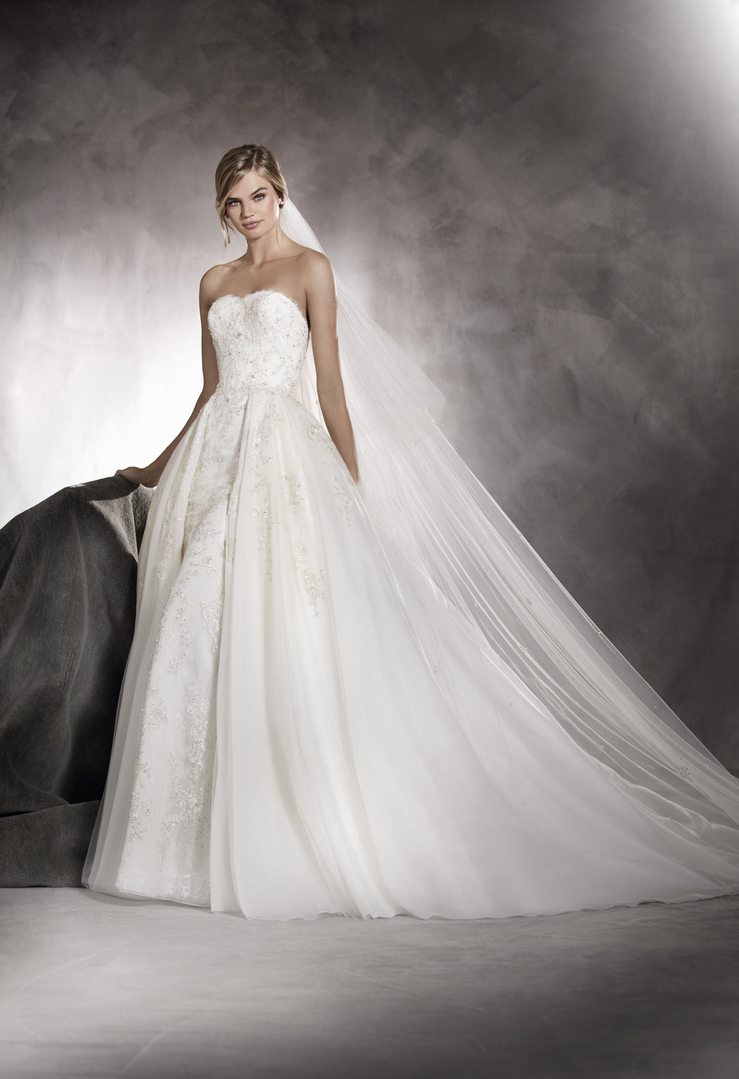 Pronovias Abril Pronovias Abril
