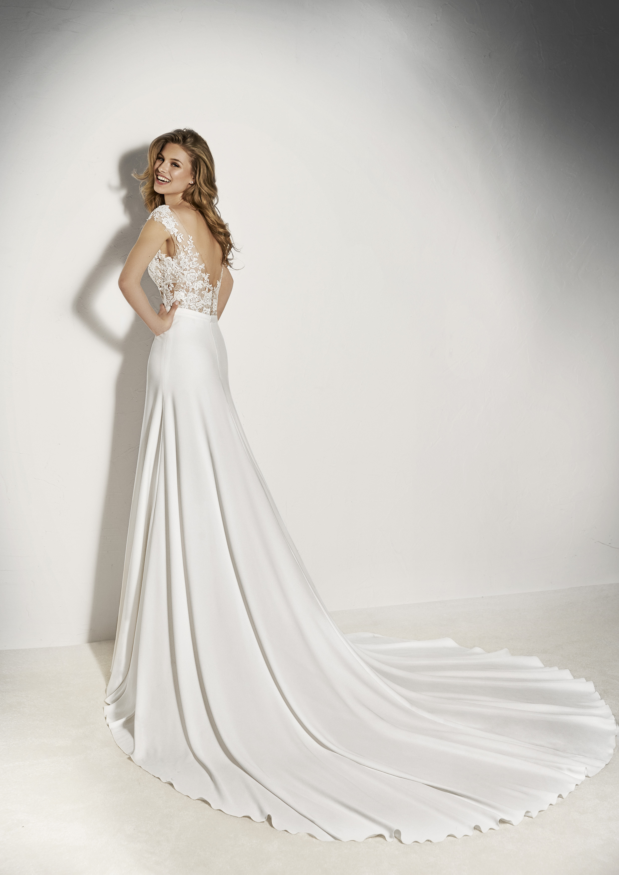 Pronovias Xenine Guardiana Pronovias Xenine Guardiana